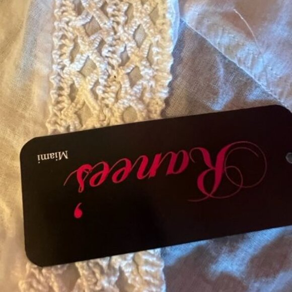 Womens White Lace Bell Sleeve Boho Top By Ranee sz medium Small hole see pic - Picture 5 of 10